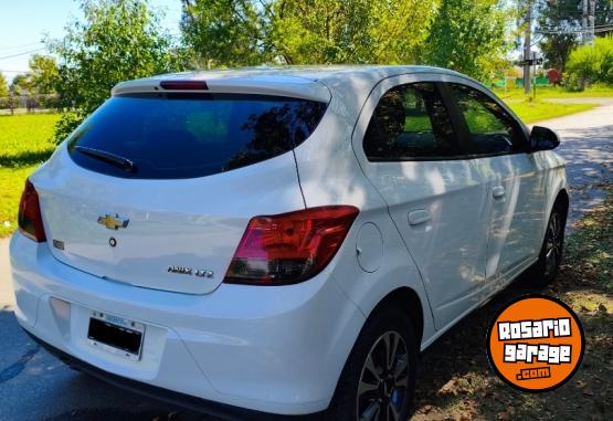 Autos - Chevrolet ONIX 1.4 LTZ 2015 Nafta 80000Km - En Venta