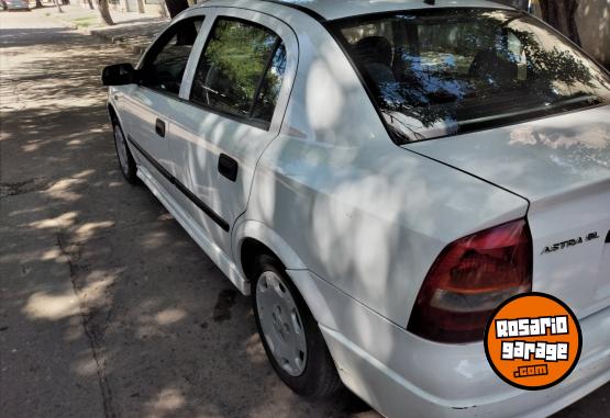 Autos - Chevrolet Astra 2001 GNC 180000Km - En Venta