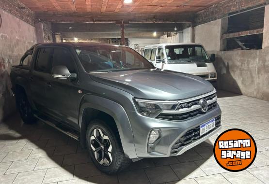 Camionetas - Volkswagen Amarok V6 2025 Diesel 9200Km - En Venta