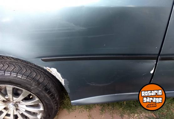 Autos - Volkswagen Gol 2000 Nafta 370000Km - En Venta