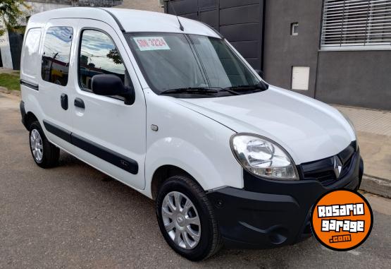 Utilitarios - Renault KANGOO CONFORT PACK 1.6N 2017 Nafta 113000Km - En Venta