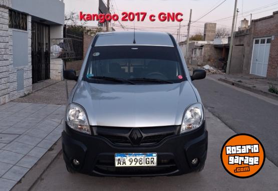 Utilitarios - Renault Kangoo 2017 GNC 152000Km - En Venta