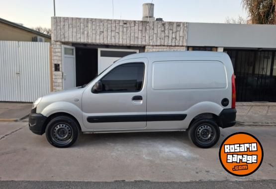 Utilitarios - Renault Kangoo 2017 GNC 152000Km - En Venta