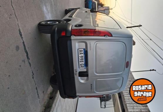 Utilitarios - Renault Kangoo 2017 GNC 152000Km - En Venta