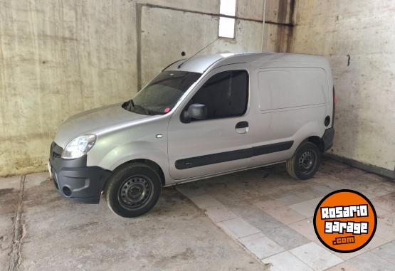 Utilitarios - Renault Kangoo 2017 GNC 152000Km - En Venta