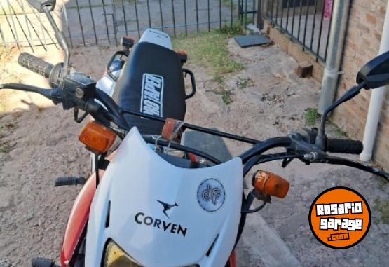 Motos - Corven Triax R2 2023 Nafta 21000Km - En Venta