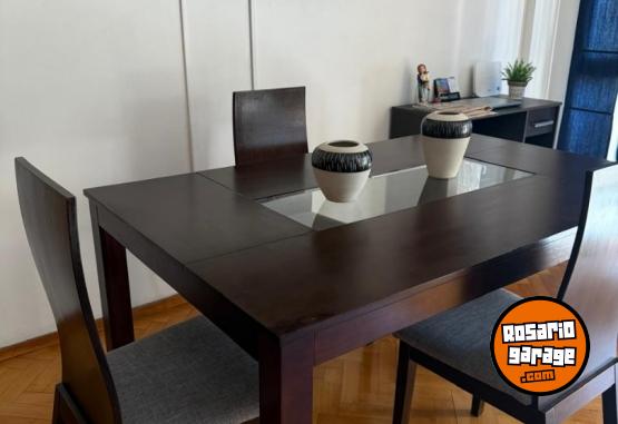 Hogar - MESA COMEDOR MADERA CON VIDRIO - En Venta