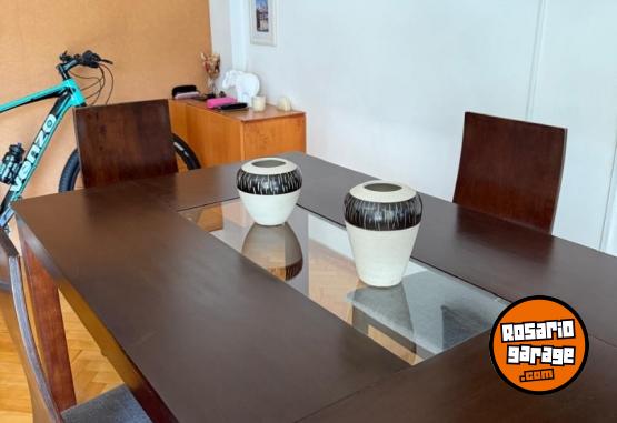 Hogar - MESA COMEDOR MADERA CON VIDRIO - En Venta