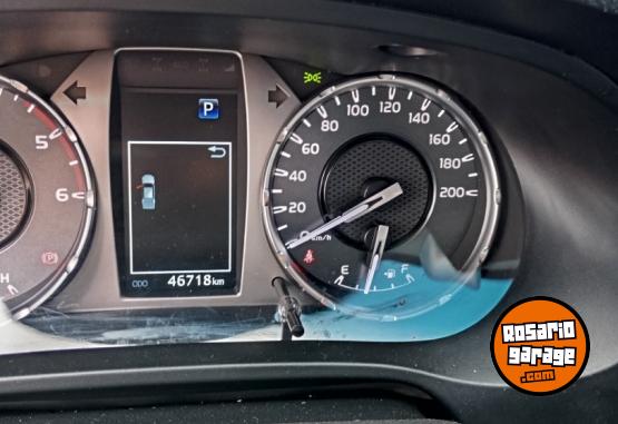 Camionetas - Toyota Hilux SR DC 4X4 AT 2024 Diesel 46700Km - En Venta