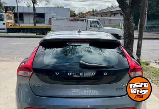 Autos - Volvo V40- inscription 2017 Nafta 122000Km - En Venta