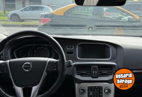 Autos - Volvo V40- inscription 2017 Nafta 122000Km - En Venta
