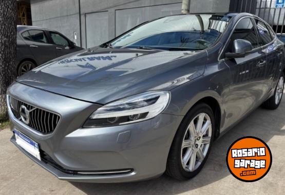 Autos - Volvo V40- inscription 2017 Nafta 122000Km - En Venta