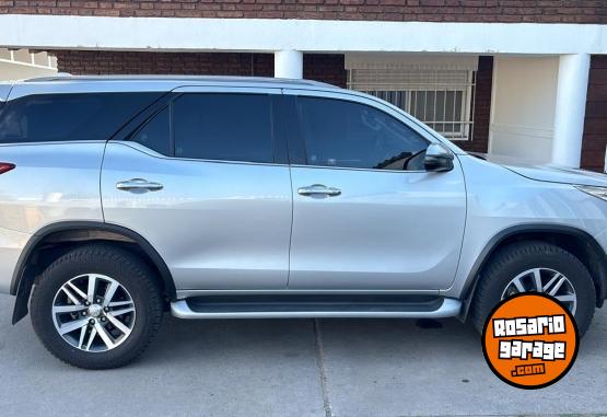 Camionetas - Toyota Sw4 srx 2017 Diesel 140000Km - En Venta