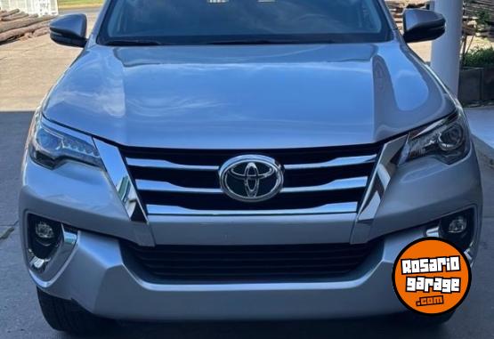 Camionetas - Toyota Sw4 srx 2017 Diesel 140000Km - En Venta