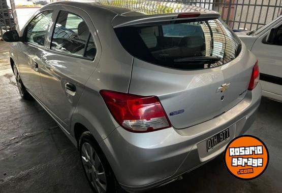 Autos - Chevrolet Onix 2015 Nafta 125000Km - En Venta