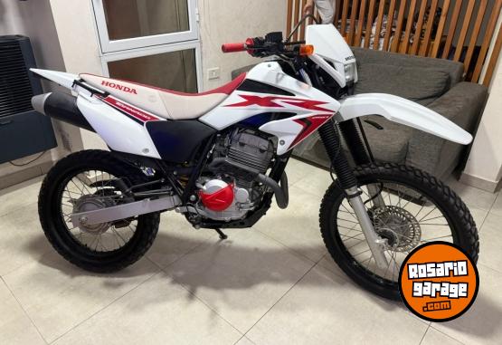 Motos - Honda TORNADO 2020 Nafta 9600Km - En Venta