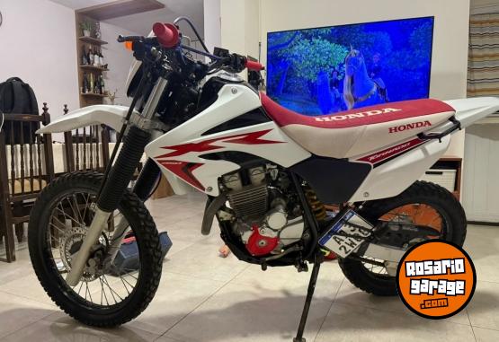Motos - Honda TORNADO 2020 Nafta 9600Km - En Venta
