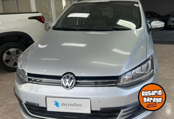 Autos - Volkswagen SURAN HIGHLINE 2015 Nafta 110000Km - En Venta