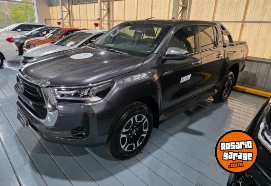 Camionetas - Toyota Hilux SRX 4X4 2.8 AT 2023 Diesel 79450Km - En Venta