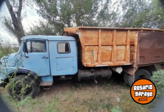 Camiones y Gr�as - Mercedes 1114 con turbo y caja - En Venta