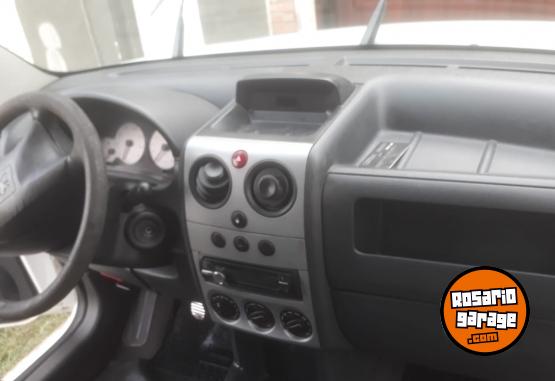 Utilitarios - Peugeot Partner 2013 Diesel 167500Km - En Venta