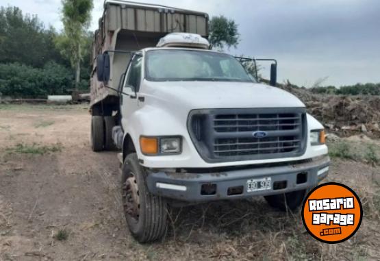 Camiones y Gr�as - Vendo Ford 14000 - En Venta