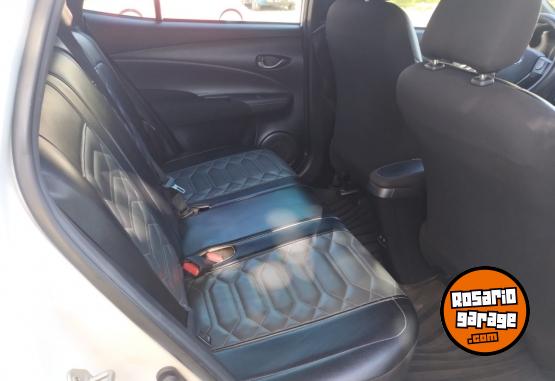 Autos - Toyota Yaris Xs 2025 Nafta 68000Km - En Venta