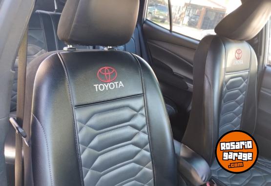 Autos - Toyota Yaris Xs 2025 Nafta 68000Km - En Venta