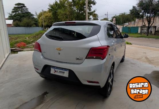 Autos - Chevrolet Onix 2017 Nafta 82000Km - En Venta