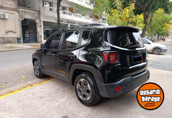 Camionetas - Jeep Renegade 1.8 SPORT AT 2017 Nafta 113000Km - En Venta