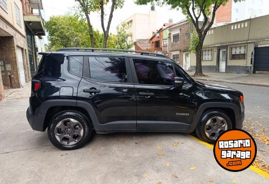 Camionetas - Jeep Renegade 1.8 SPORT AT 2017 Nafta 113000Km - En Venta