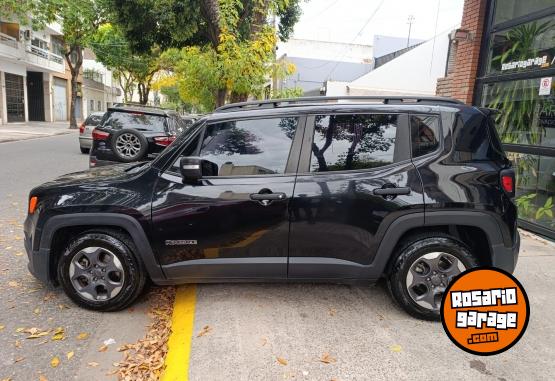 Camionetas - Jeep Renegade 1.8 SPORT AT 2017 Nafta 113000Km - En Venta