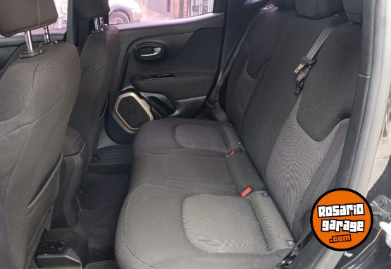 Camionetas - Jeep Renegade 1.8 SPORT AT 2017 Nafta 113000Km - En Venta