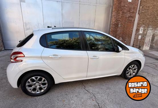 Autos - Peugeot 208 2015 Nafta 167000Km - En Venta