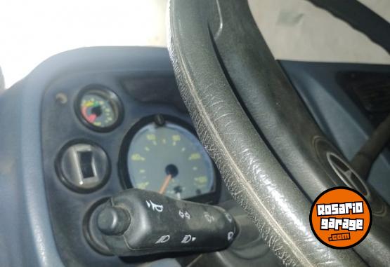 Camiones y Gr�as - Mercedes Benz 1634 y Montenegro de 9,30 metros baranda volcable (artillero) - En Venta