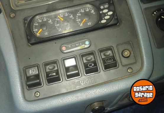 Camiones y Gr�as - Mercedes Benz 1634 y Montenegro de 9,30 metros baranda volcable (artillero) - En Venta