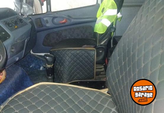 Camiones y Gr�as - Mercedes Benz 1634 y Montenegro de 9,30 metros baranda volcable (artillero) - En Venta