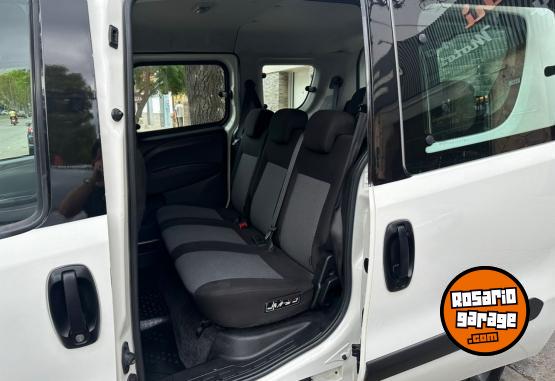 Utilitarios - Fiat DOBLO 1.4 ACTIVE HIGH SEC 2014 Nafta 211000Km - En Venta