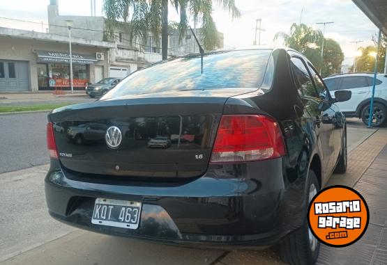 Autos - Volkswagen Voyage 2011 Nafta 110000Km - En Venta