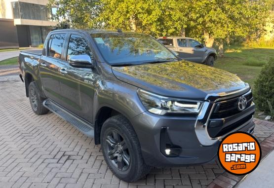 Autos - Toyota Hilux SRV 4x2  2.8 A/T 2023 Diesel 85000Km - En Venta