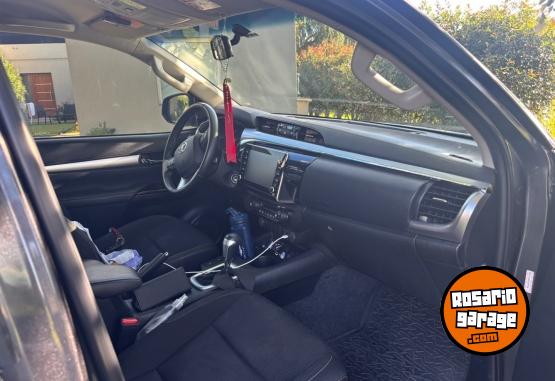 Autos - Toyota Hilux SRV 4x2  2.8 A/T 2023 Diesel 85000Km - En Venta