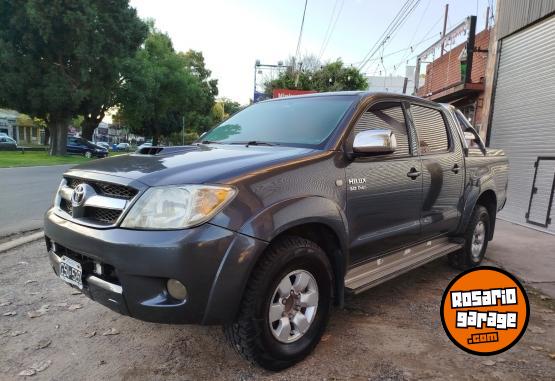 Camionetas - Toyota HILUX SRV 2007 Diesel 299000Km - En Venta