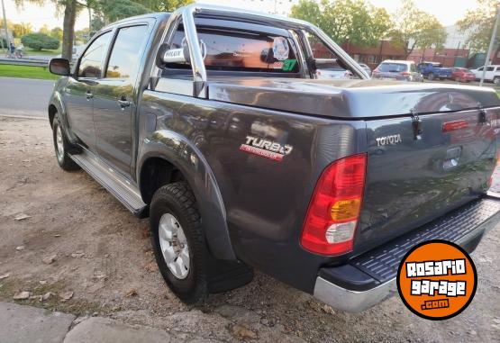 Camionetas - Toyota HILUX SRV 2007 Diesel 299000Km - En Venta