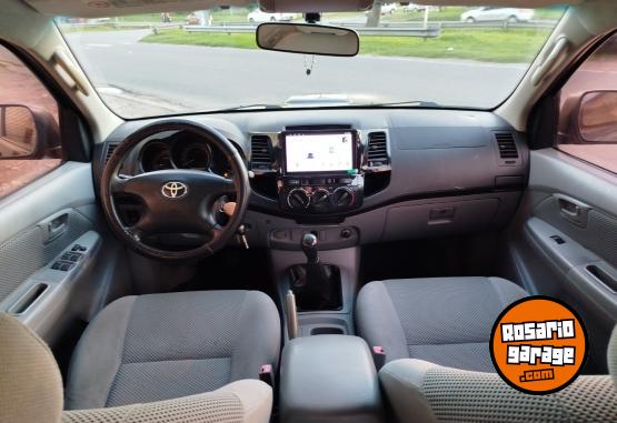 Camionetas - Toyota HILUX SRV 2007 Diesel 299000Km - En Venta