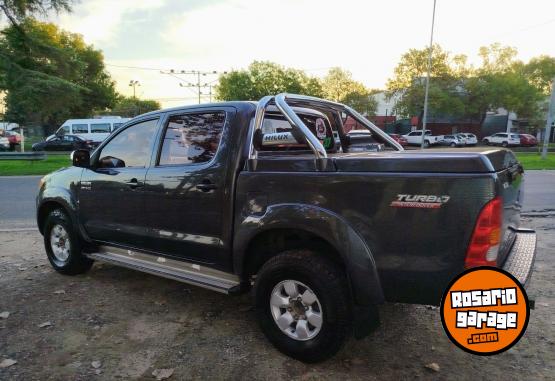 Camionetas - Toyota HILUX SRV 2007 Diesel 299000Km - En Venta