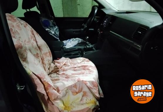 Camionetas - Volkswagen Amarok 2024 Diesel 16800Km - En Venta