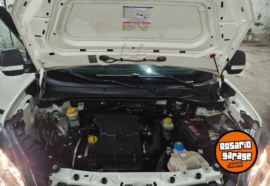 Utilitarios - Fiat Doblo 7 asientos 2019 GNC 91000Km - En Venta