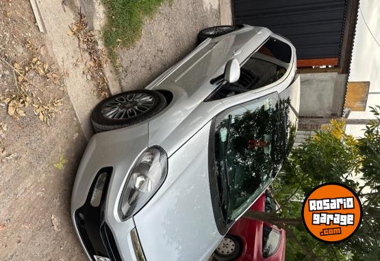 Autos - Fiat Punto Sporting 2013 Nafta 88700Km - En Venta