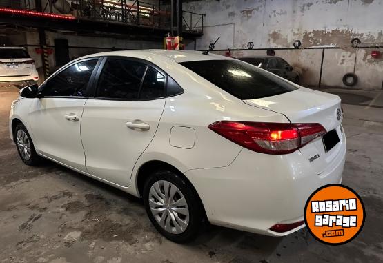 Autos - Toyota Yaris xs 1.5 6M/t 2019 Nafta 98000Km - En Venta