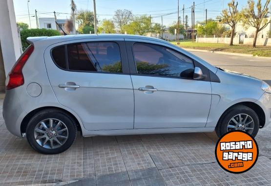 Autos - Fiat Palio atractive 2014 GNC 98000Km - En Venta